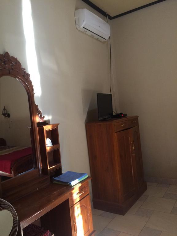 Ray Homestay Batununggul Exterior photo